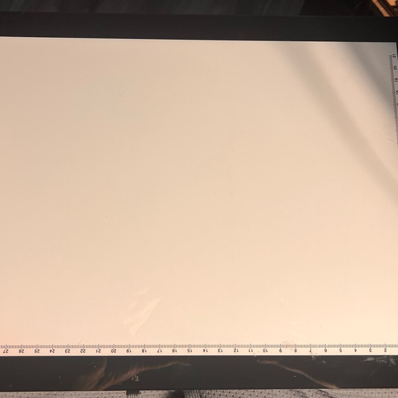 HUION LB4 Light Box Wireless Battery Powered Ultra-Thin - Picture 3 of 4